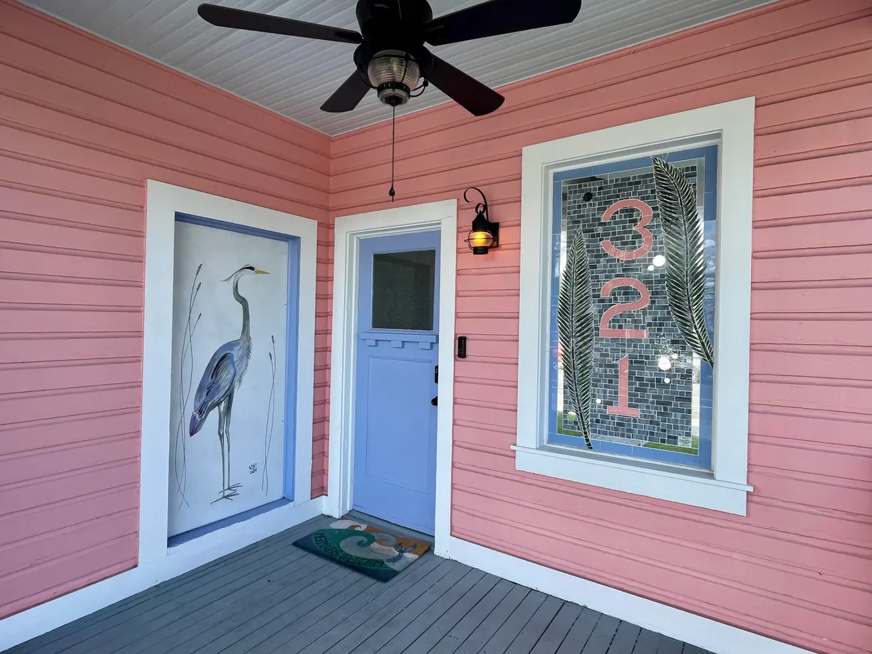 South Florida Real Estate | View 321 N L Street | 2 Beds, 1 Bath