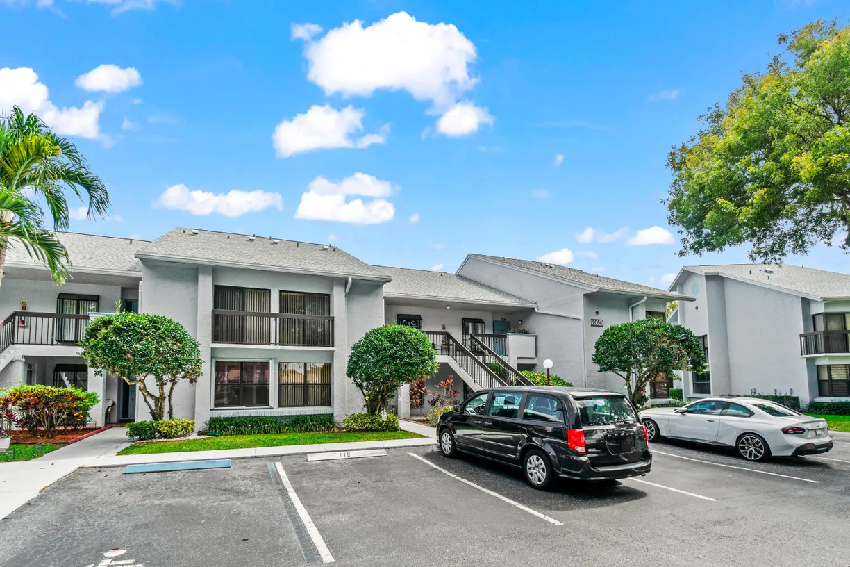 South Florida Real Estate | View 5054 Golfview Court, 1525 | Listing