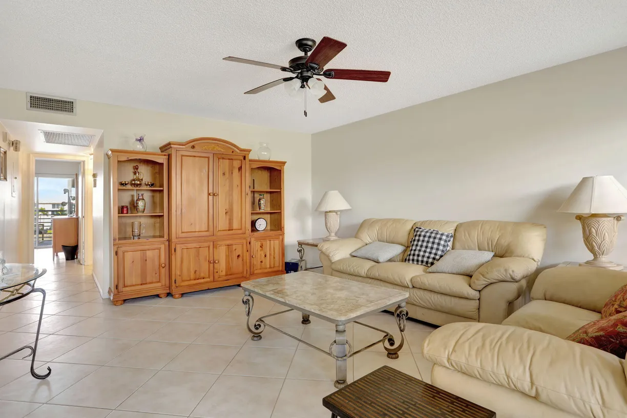 South Florida Real Estate | View 1903 Bermuda Circle, B4 | Listing