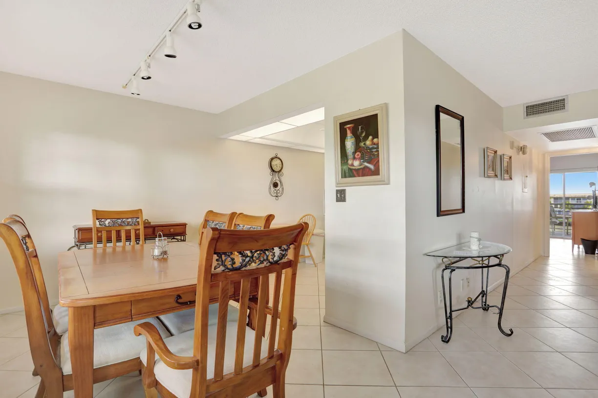 South Florida Real Estate | View 1903 Bermuda Circle, B4 | Listing