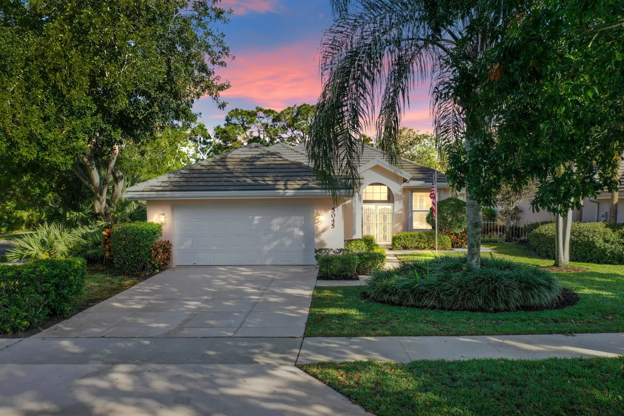 South Florida Real Estate | View 5045 SE Inkwood Way | 3 Beds, 2 Baths