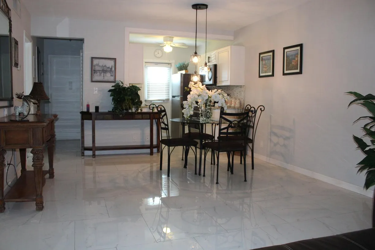 South Florida Real Estate | View 1113 Lake Ter 102 Terrace, 102 | Listing