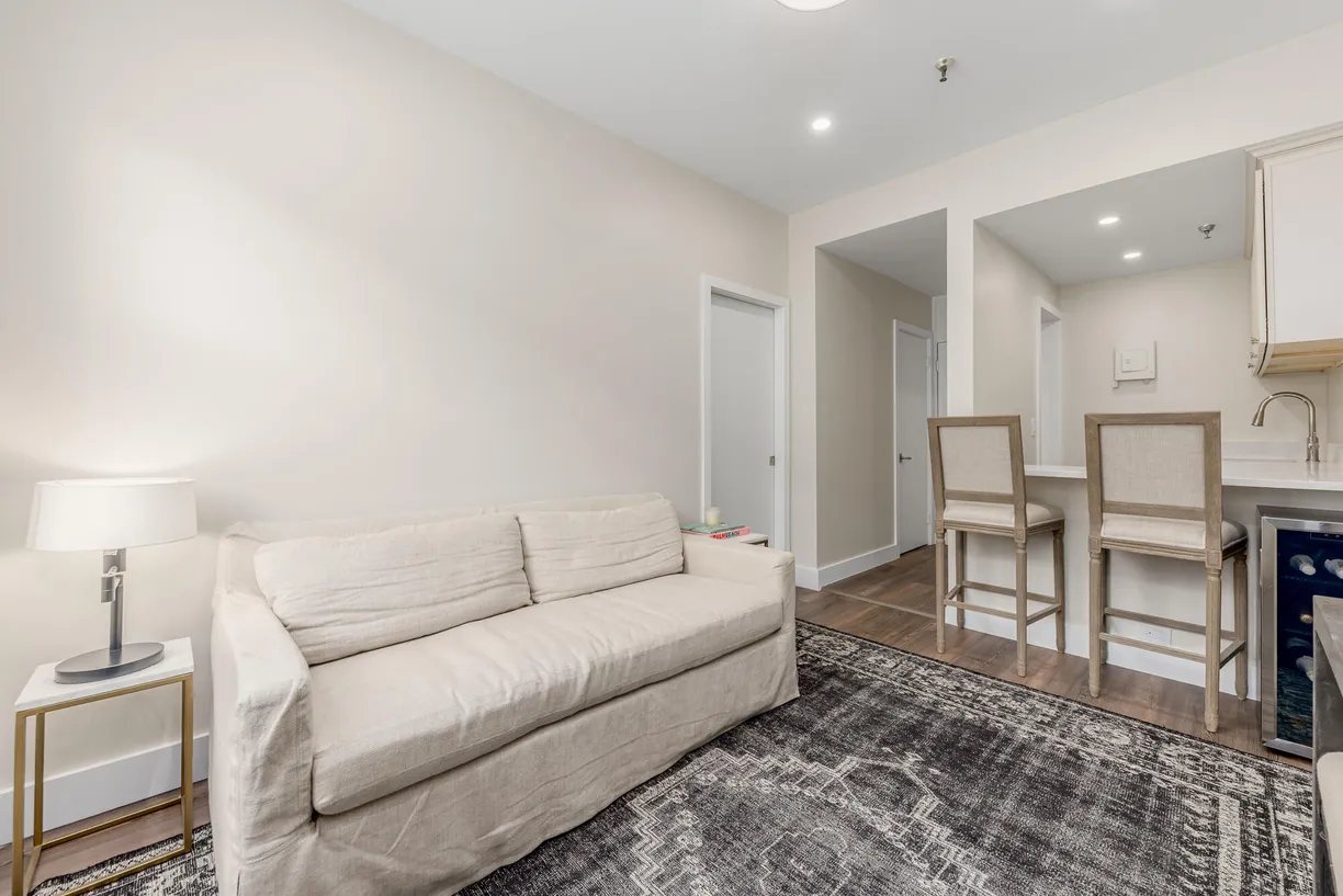 South Florida Real Estate | View 235 Sunrise Avenue, 2211 | 1 Bed, 1 Bath