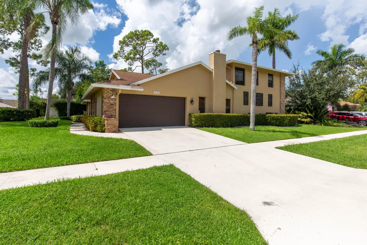 South Florida Real Estate | View 1123 Northumberland Court | Listing