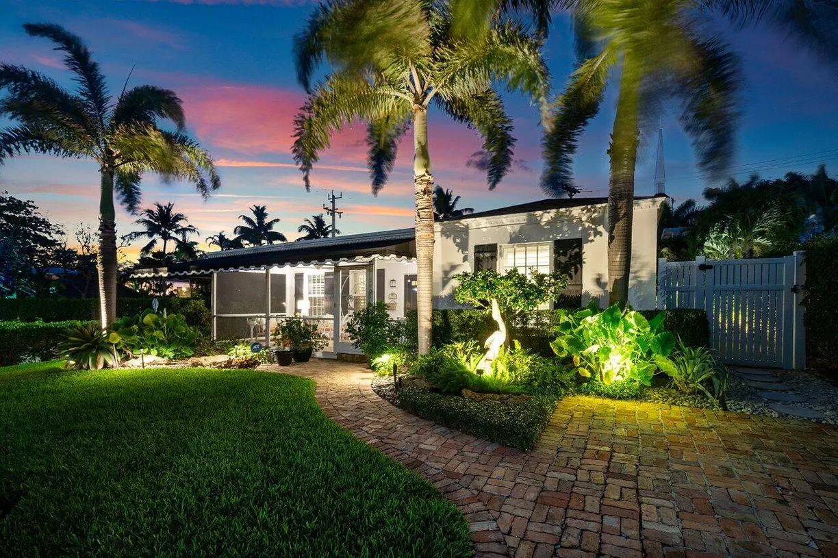 South Florida Real Estate | View 1101 Miramar Drive | 3 Beds, 3 Baths