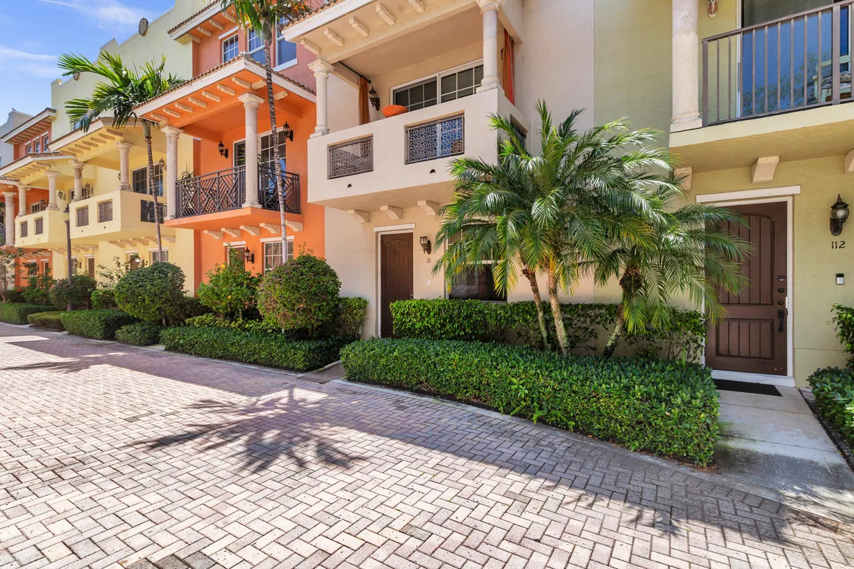 South Florida Real Estate | View 219 N L Street, 111 | Listing