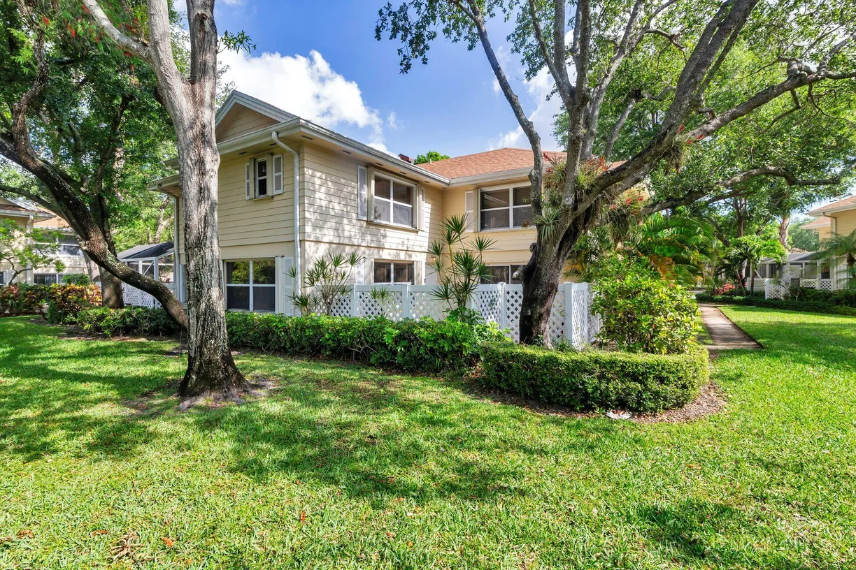 South Florida Real Estate | View 8142 Bridgewater Court, 42c | 2 Beds, 2 Baths