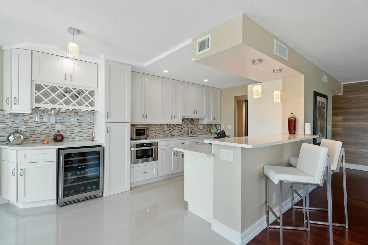 South Florida Real Estate | View 800 Jeffery Street, 211 | 3 Beds, 2 Baths