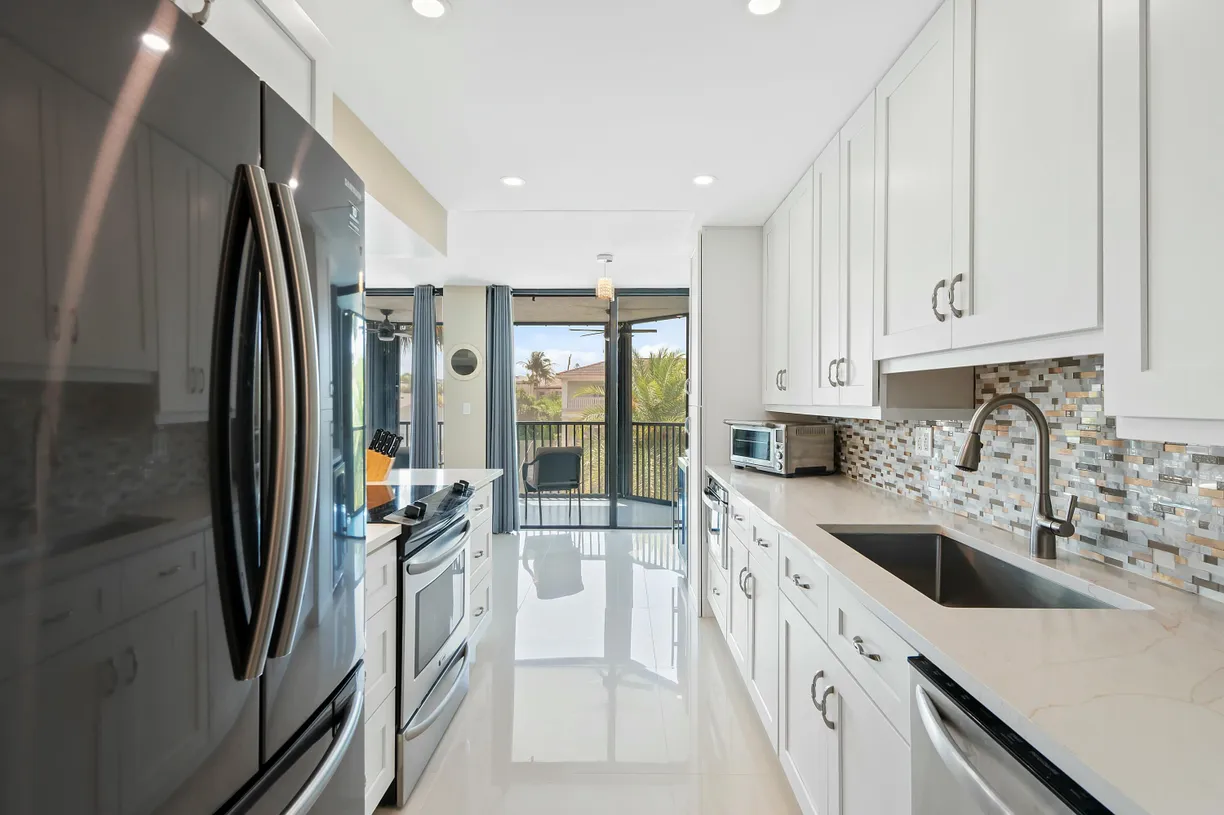 South Florida Real Estate | View 800 Jeffery Street, 211 | Listing