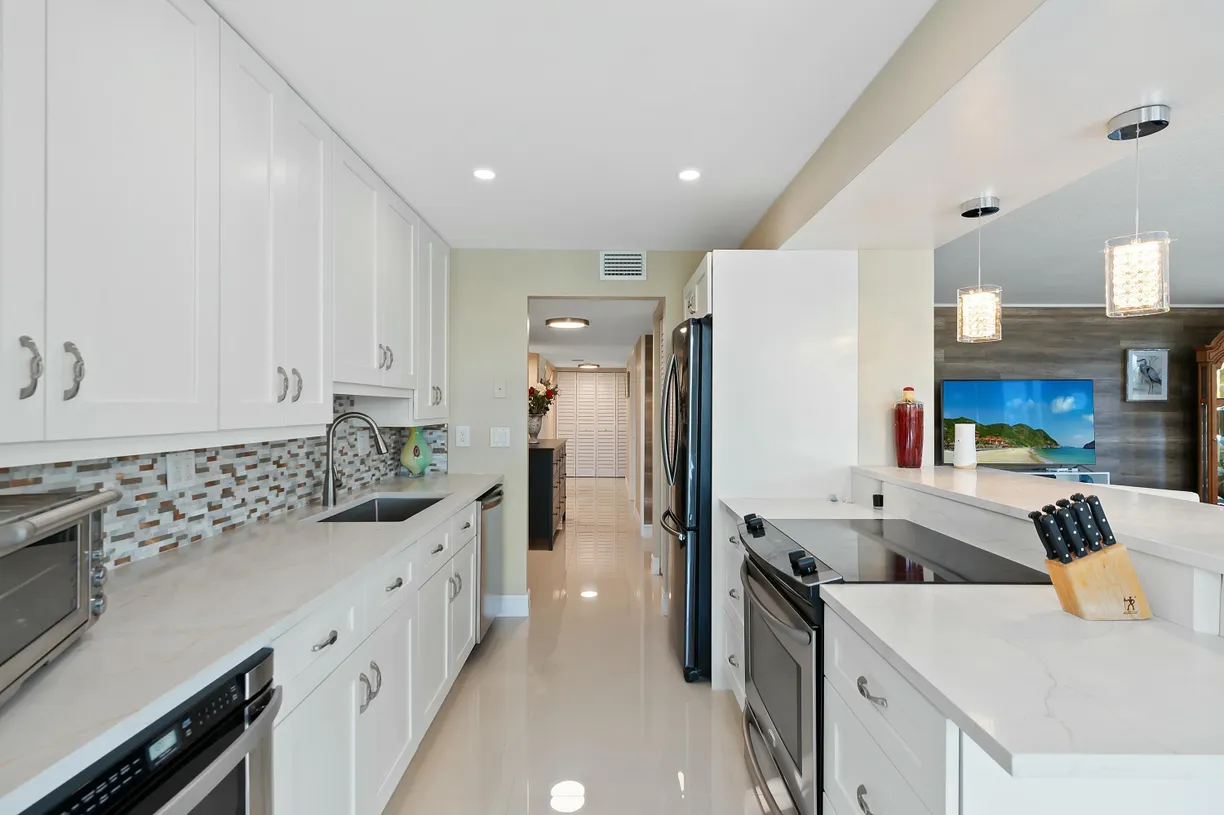 South Florida Real Estate | View 800 Jeffery Street, 211 | Listing
