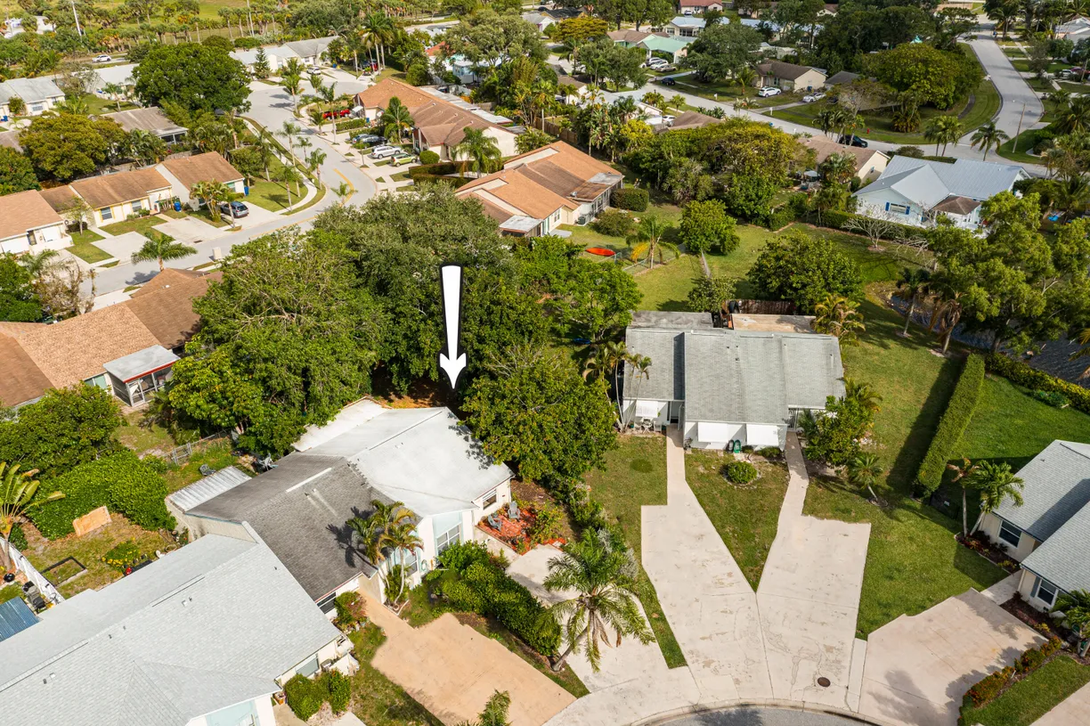 South Florida Real Estate | View 188 Pinewood Court | 2 Beds, 1 Bath