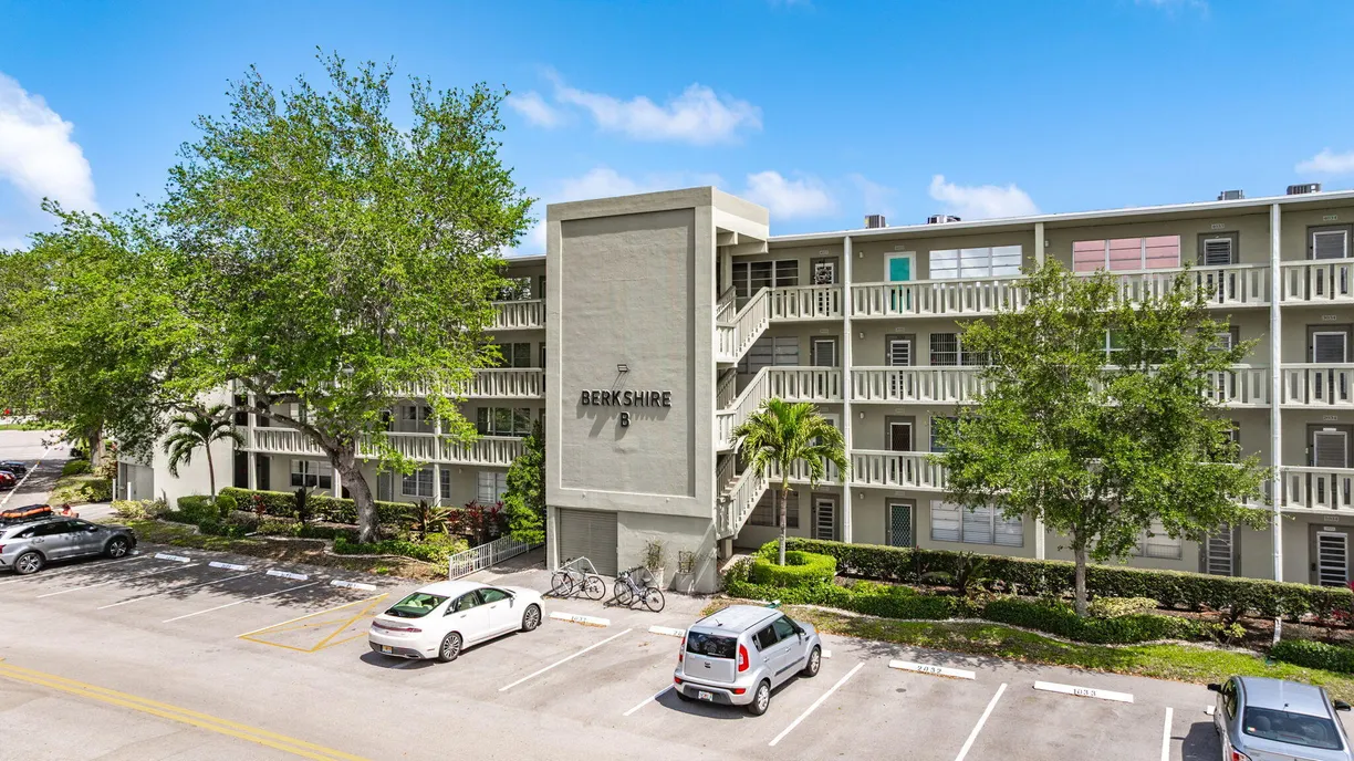 South Florida Real Estate | View 3028 Berkshire B | 1 Bed, 1 Bath