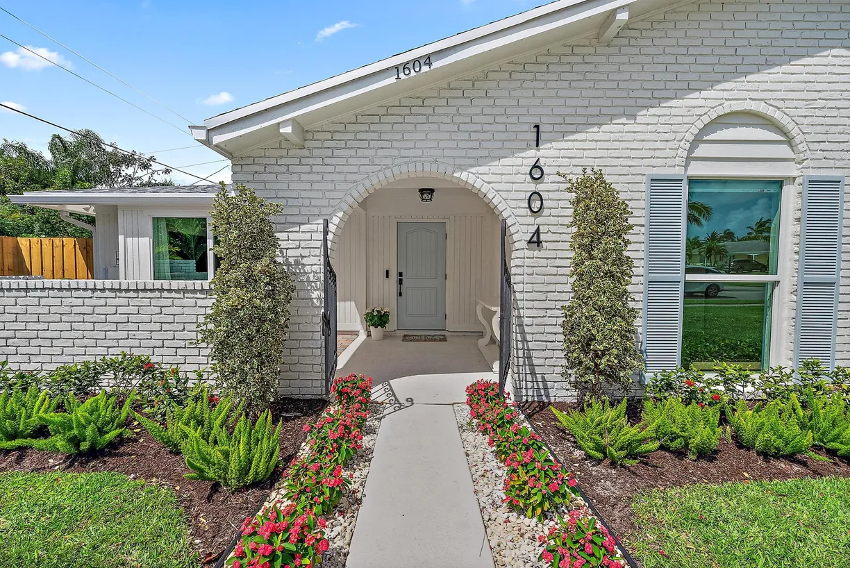 South Florida Real Estate | View 1604 Seabrook Road | Listing
