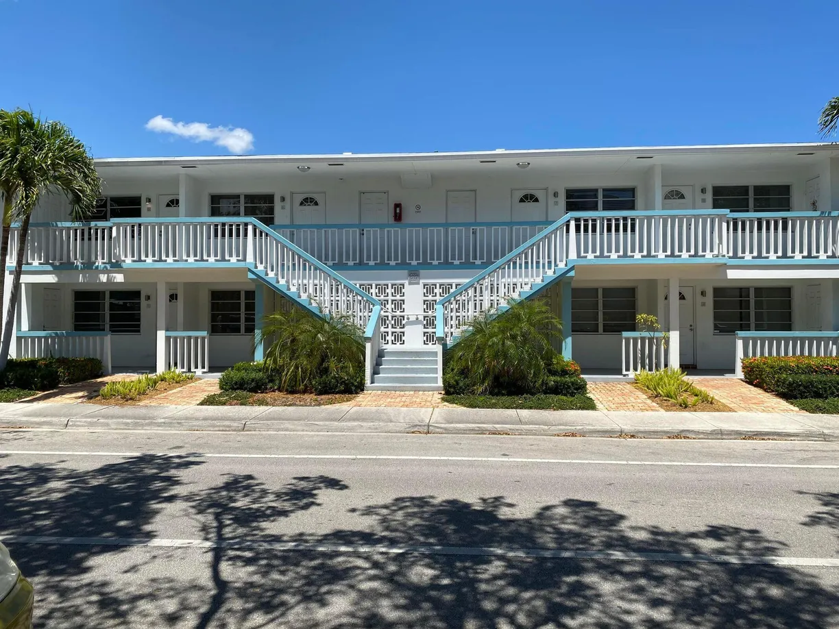 South Florida Real Estate | View 202 N K Street