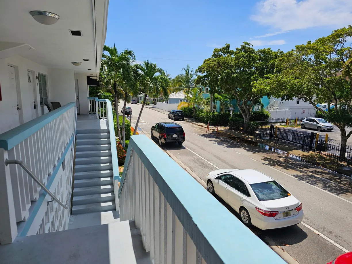 South Florida Real Estate | View 202 N K Street | Listing