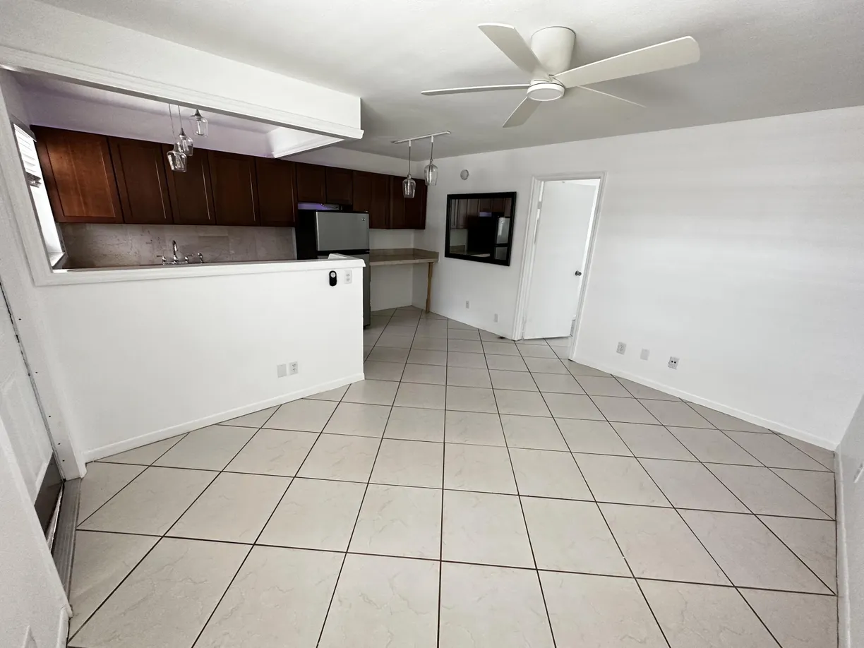 South Florida Real Estate | View 111 N L 7 Street, 7 | Listing