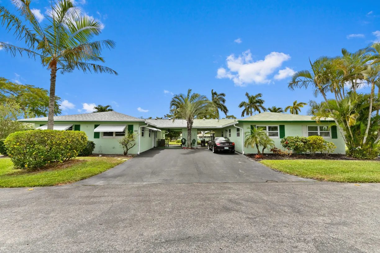 South Florida Real Estate | View 634 Hummingbird Lane | 2 Beds, 2 Baths