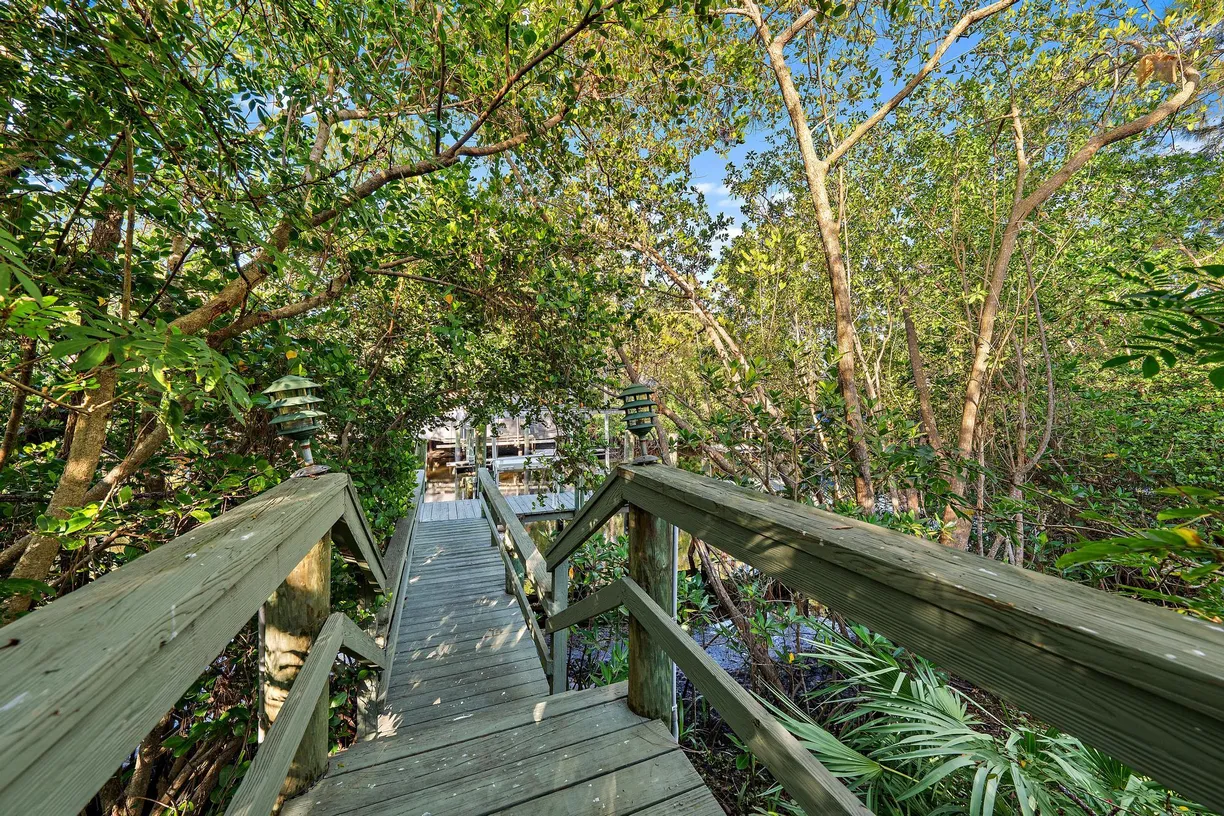 South Florida Real Estate | View 18907 SE Loxahatchee River Road | Listing