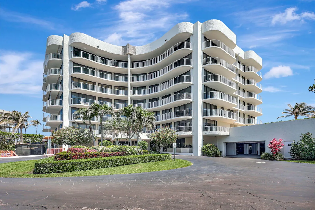 South Florida Real Estate | View 3360 S Ocean Boulevard, 6 C I | 2 Beds, 2 Baths