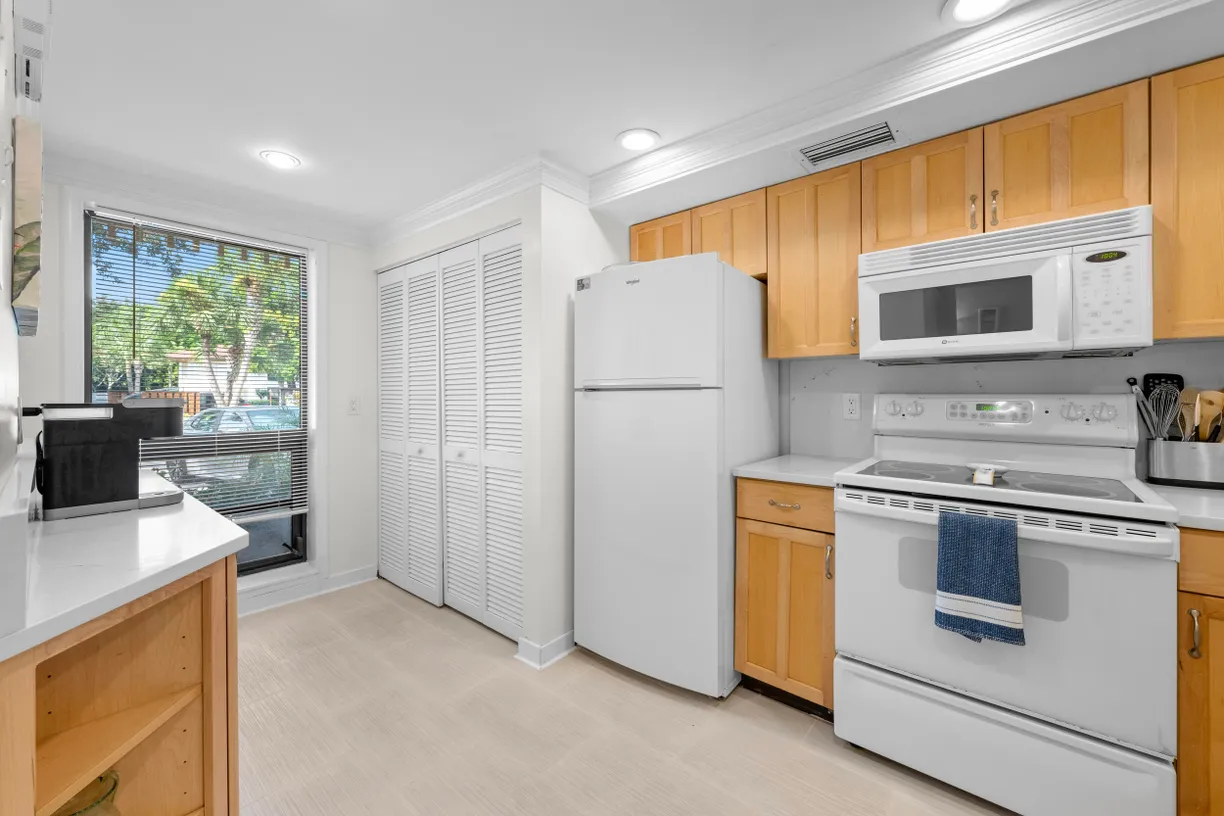 South Florida Real Estate | View 214 Brackenwood Terrace | Listing