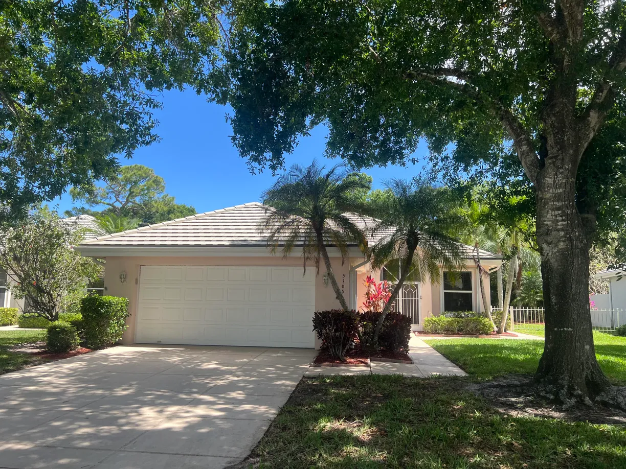 South Florida Real Estate | View 5166 SE Inkwood Way | 3 Beds, 2 Baths
