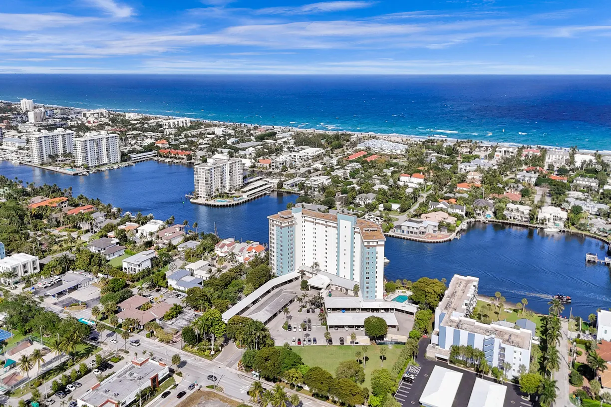 South Florida Real Estate | View 555 SE 6th Avenue, 4a | 3 Beds, 2 Baths
