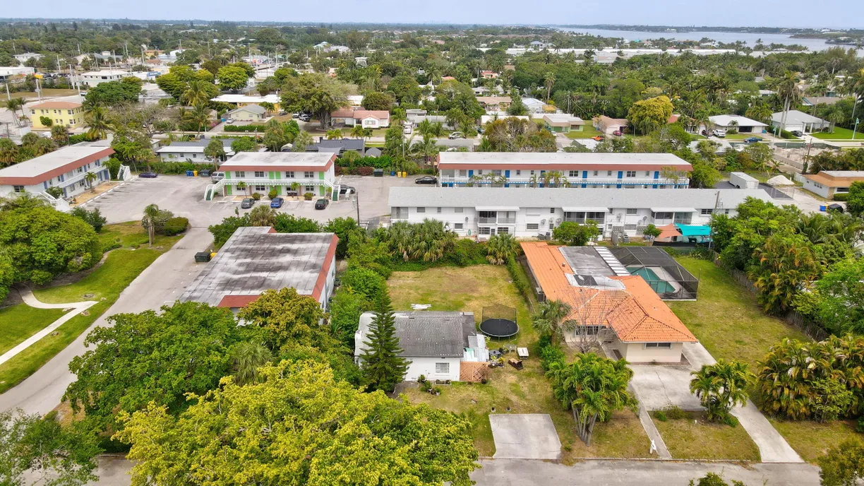 South Florida Real Estate | View 633/641 NE 6th Avenue | Listing