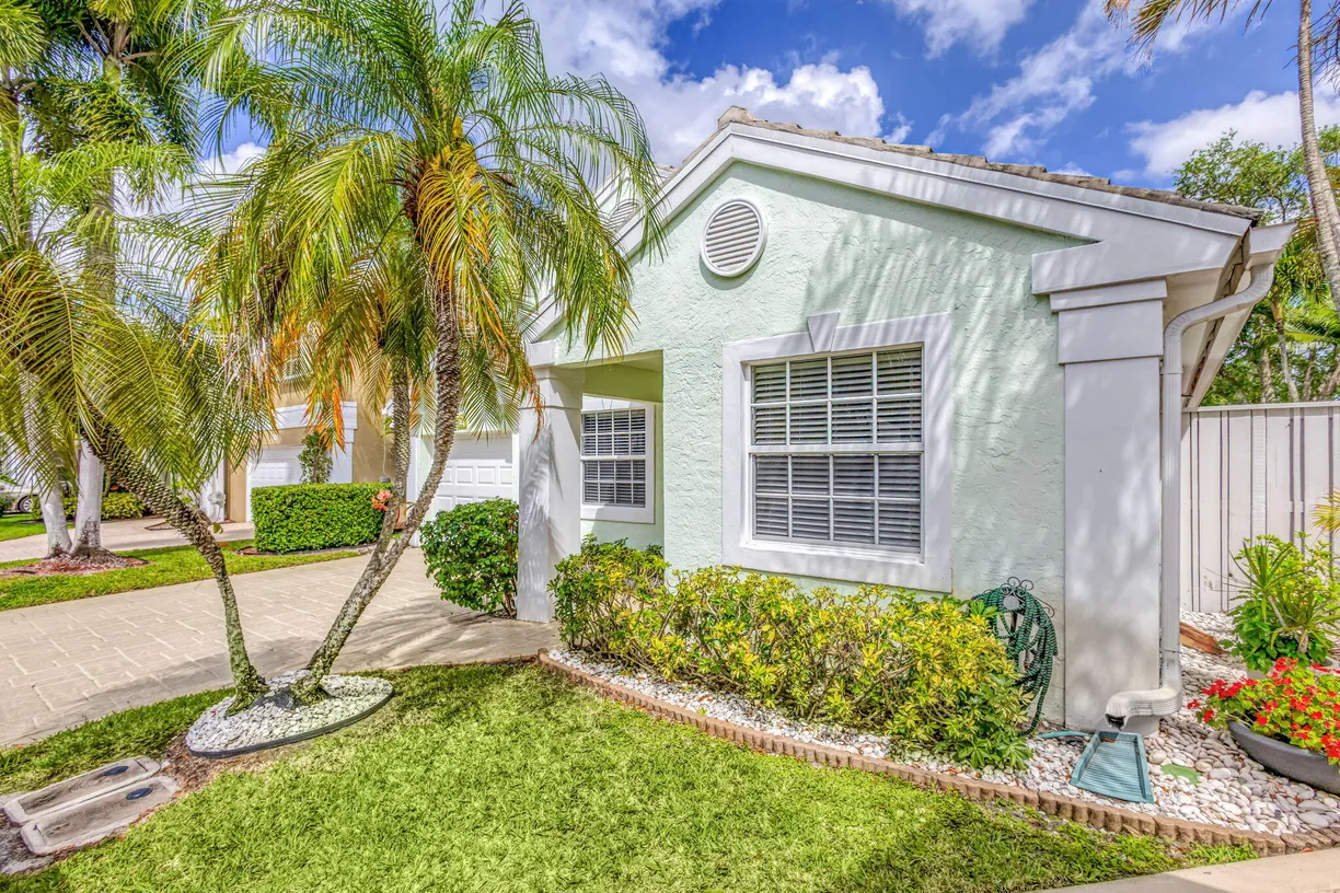 South Florida Real Estate | View 12 Admirals Court | 2 Beds, 2 Baths