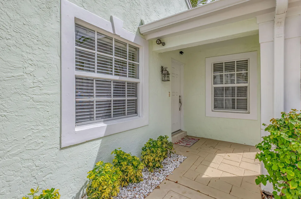 South Florida Real Estate | View 12 Admirals Court | Listing