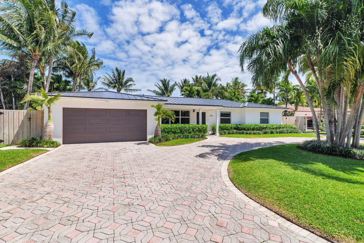 South Florida Real Estate | View 7226 Pine Tree Lane | 3 Beds, 2 Baths
