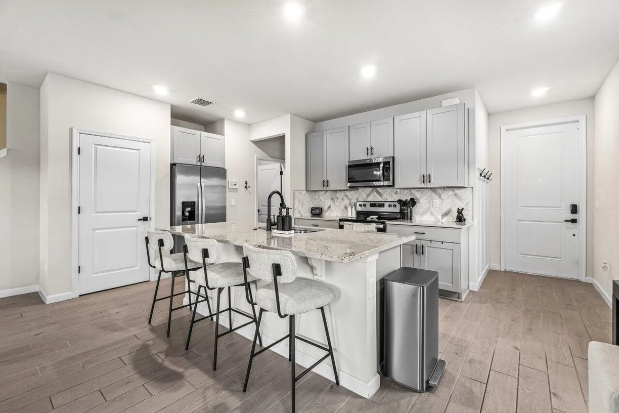 South Florida Real Estate | View 5612 Mentmore Drive | Listing