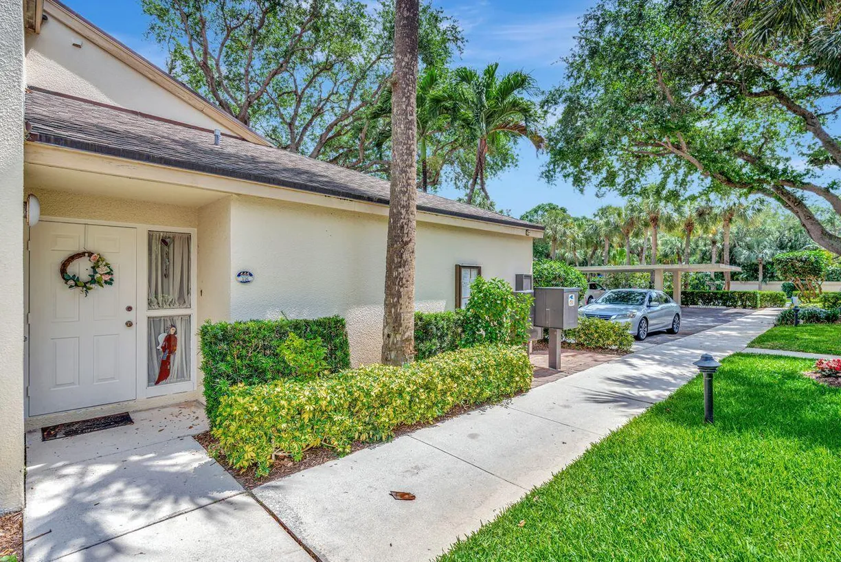 South Florida Real Estate | View 116 Oak Harbour Drive | Listing