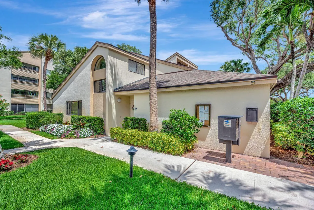 South Florida Real Estate | View 116 Oak Harbour Drive | Listing