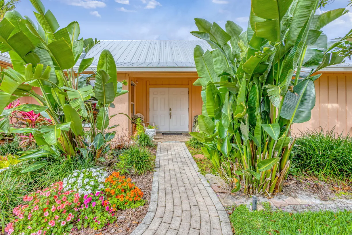 South Florida Real Estate | View 9208 SE Gettysburg Court | Listing
