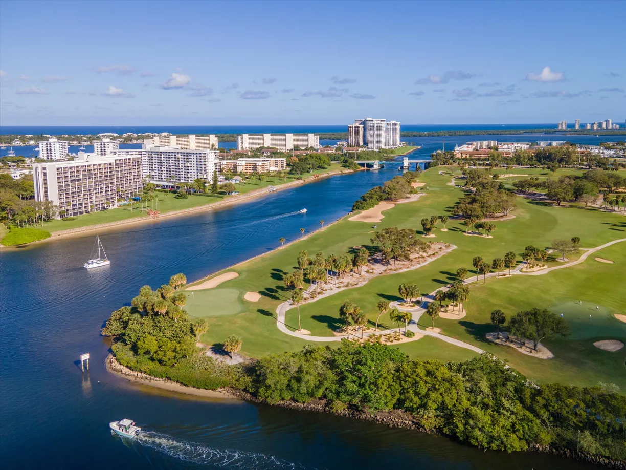 South Florida Real Estate | View 336 Golfview Road, 916 | 2 Beds, 2 Baths