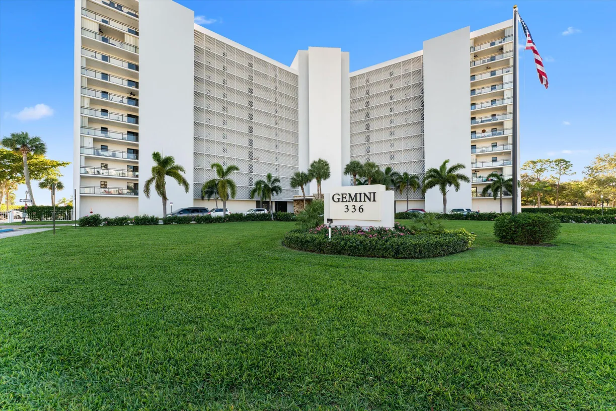 South Florida Real Estate | View 336 Golfview Road, 916 | Listing