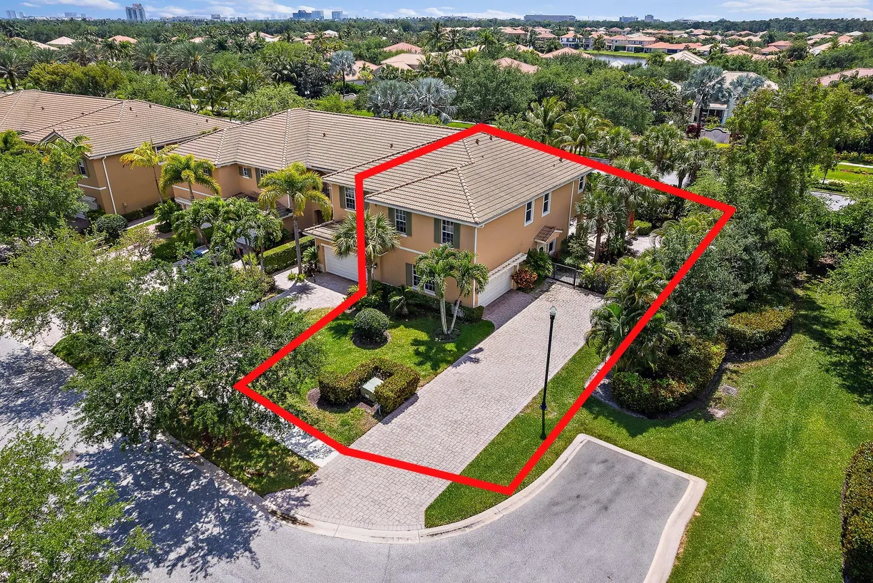 South Florida Real Estate | View 4851 Cadiz Circle | Listing