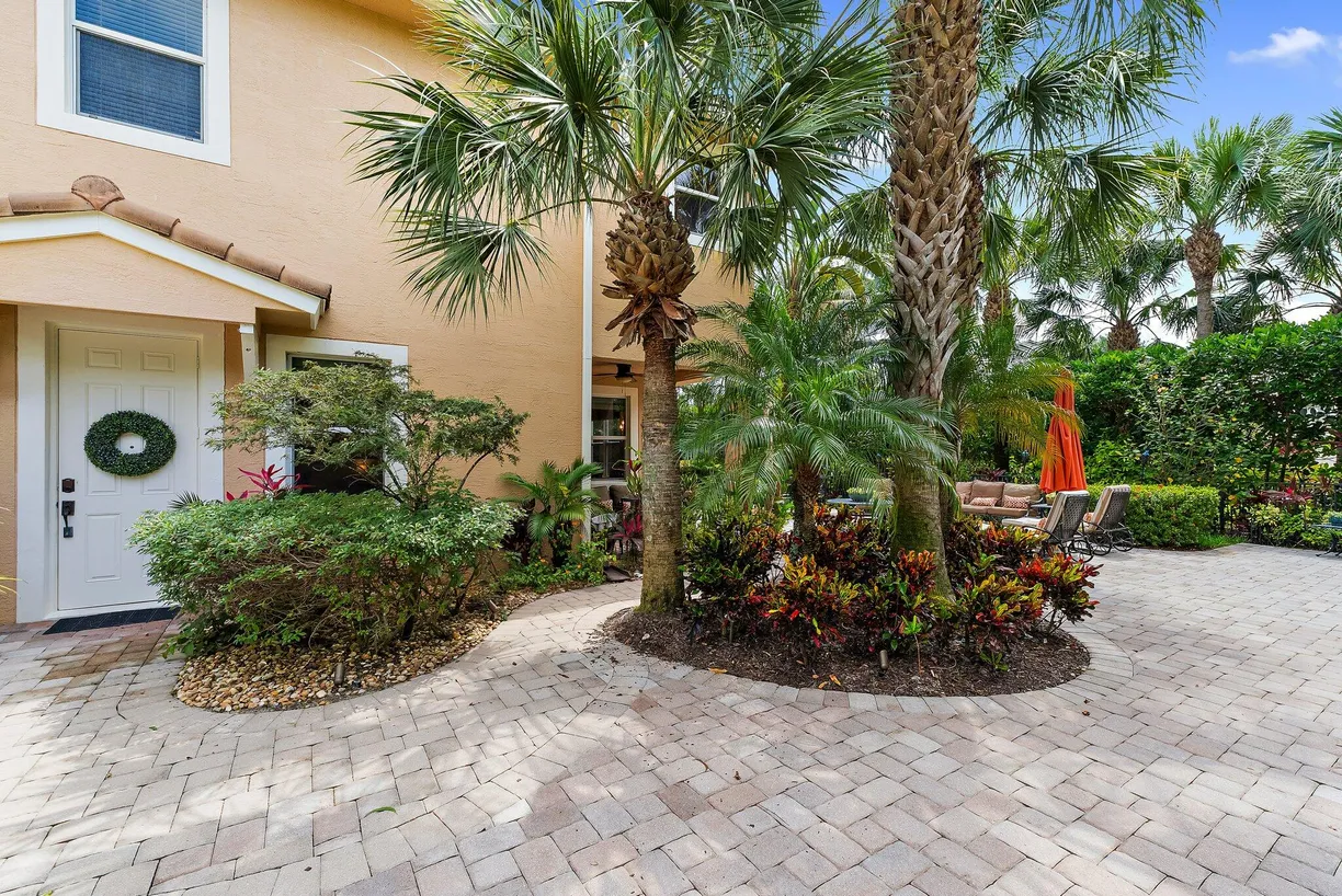 South Florida Real Estate | View 4851 Cadiz Circle | 3 Beds, 2 Baths