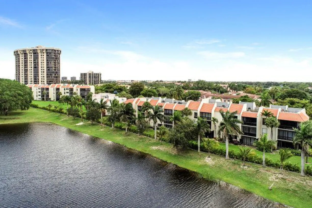 South Florida Real Estate | View 2500 Presidential Way, 405 | 2 Beds, 2 Baths
