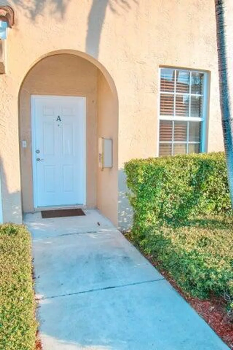 South Florida Real Estate | View 116 Lighthouse Circle, A | 3 Beds, 2 Baths