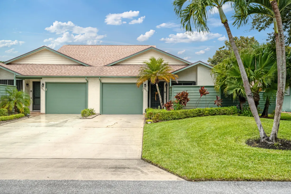 South Florida Real Estate | View 6825 SE Bunker Hill Drive | 2 Beds, 2 Baths