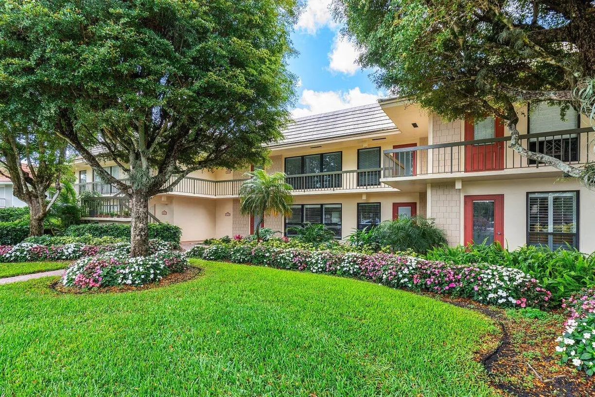 South Florida Real Estate | View 4636 Kittiwake Court, Kingfisher S | 2 Beds, 2 Baths