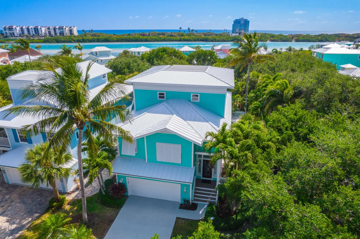 South Florida Real Estate | View 125 Intracoastal Circle | 4 Beds, 4 Baths