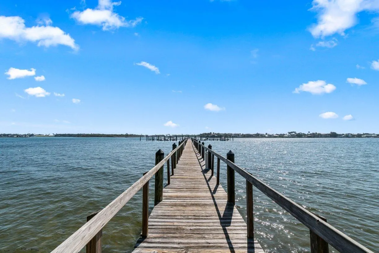 South Florida Real Estate | View 7 Via Lago | Listing