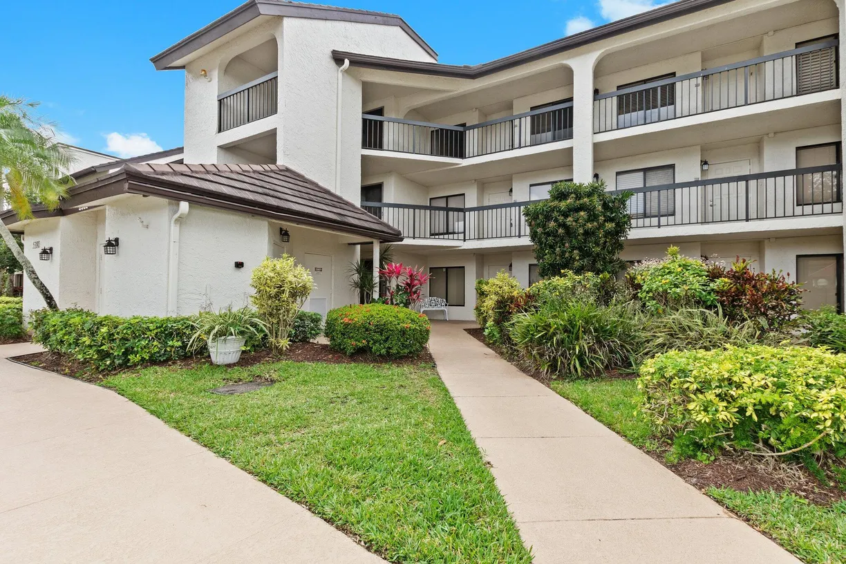 South Florida Real Estate | View 5380 Cedar Lake 304 Drive, 304 | 2 Beds, 2 Baths