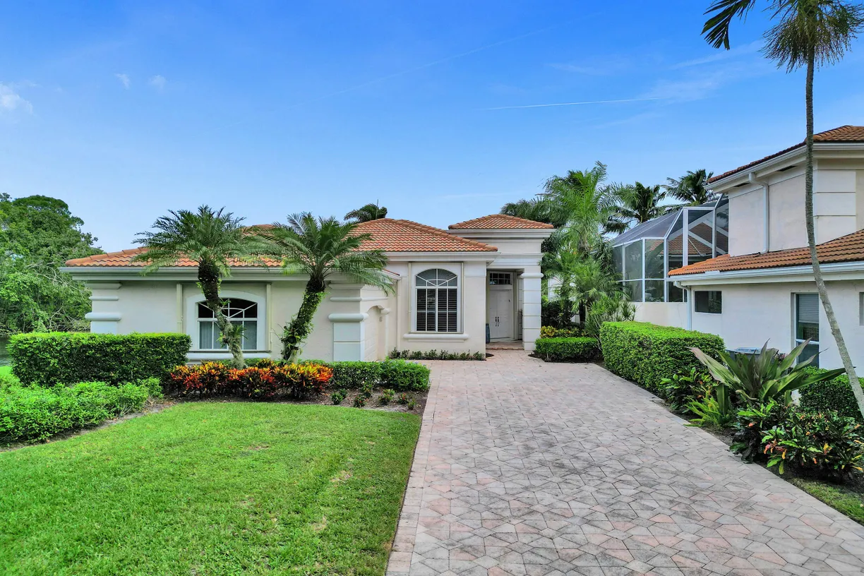 South Florida Real Estate | View 251 Isle Way | 3 Beds, 3 Baths
