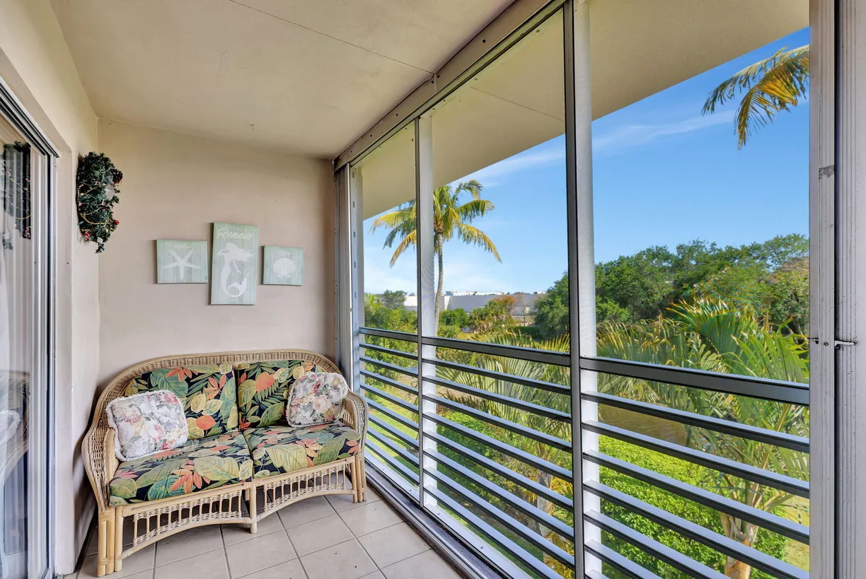 South Florida Real Estate | View 2812 Garden Drive, 308 | Listing