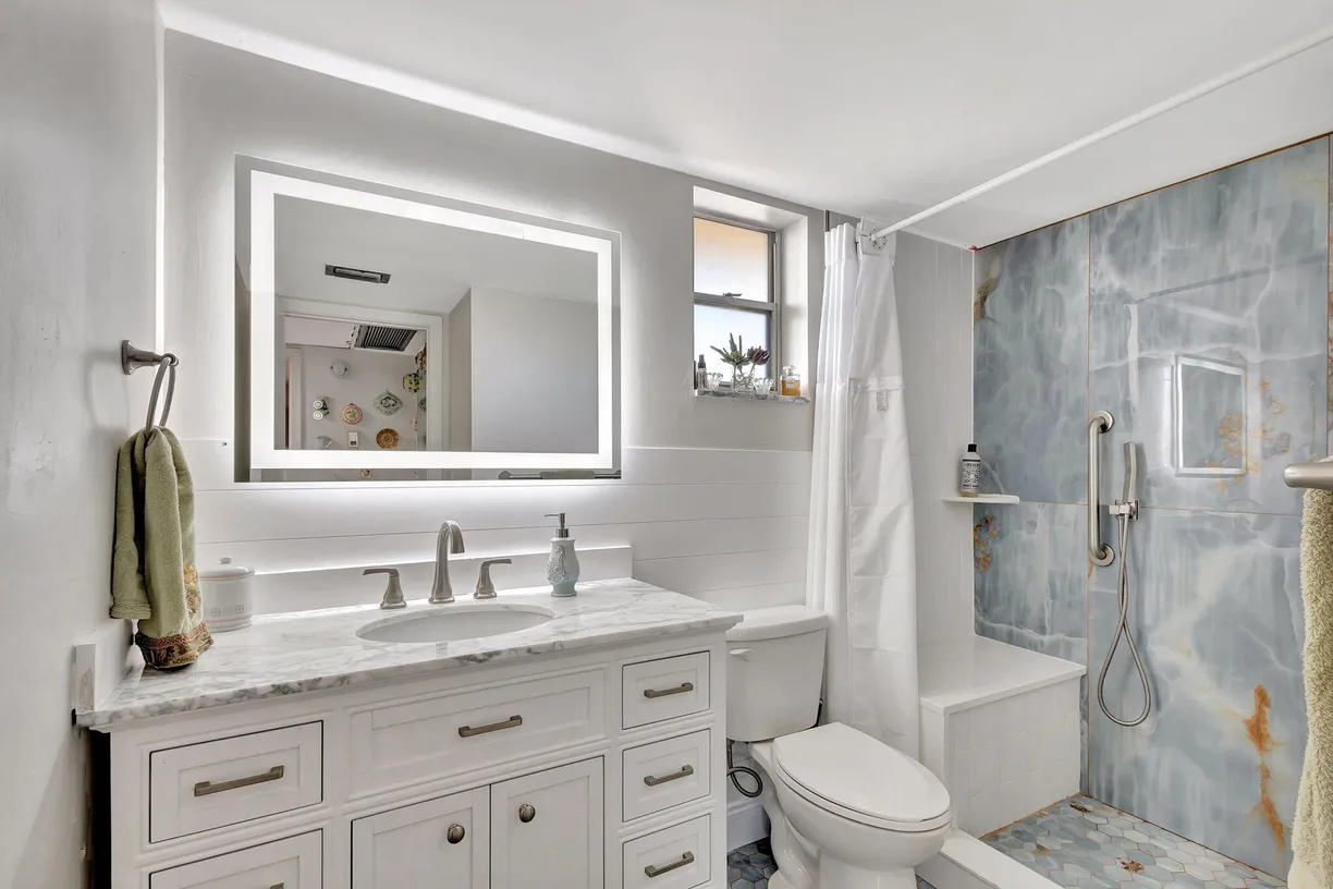 South Florida Real Estate | View 2812 Garden Drive, 308 | Listing