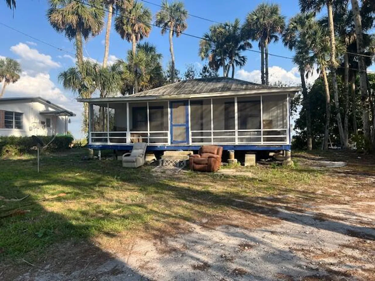 South Florida Real Estate | View 2046 E Main Street | 2 Beds, 1 Bath