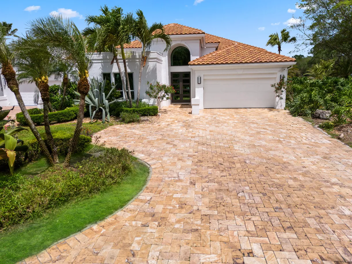 South Florida Real Estate | View 5600 Regency Circle | Listing